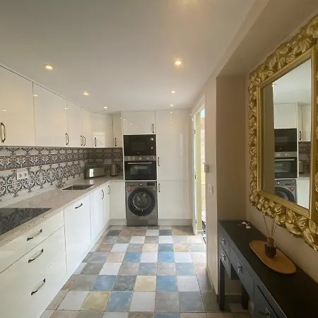 Luxury Two-bedroom Four Seasons *