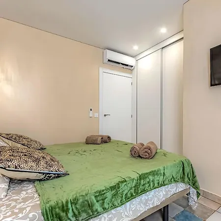 Luxury Two-bedroom Four Seasons * 阿德耶