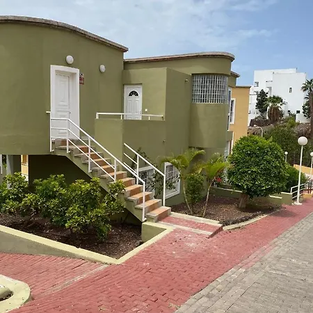 Luxury Two-bedroom Four Seasons Daire