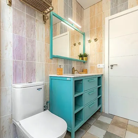 Luxury Two-bedroom Four Seasons Daire